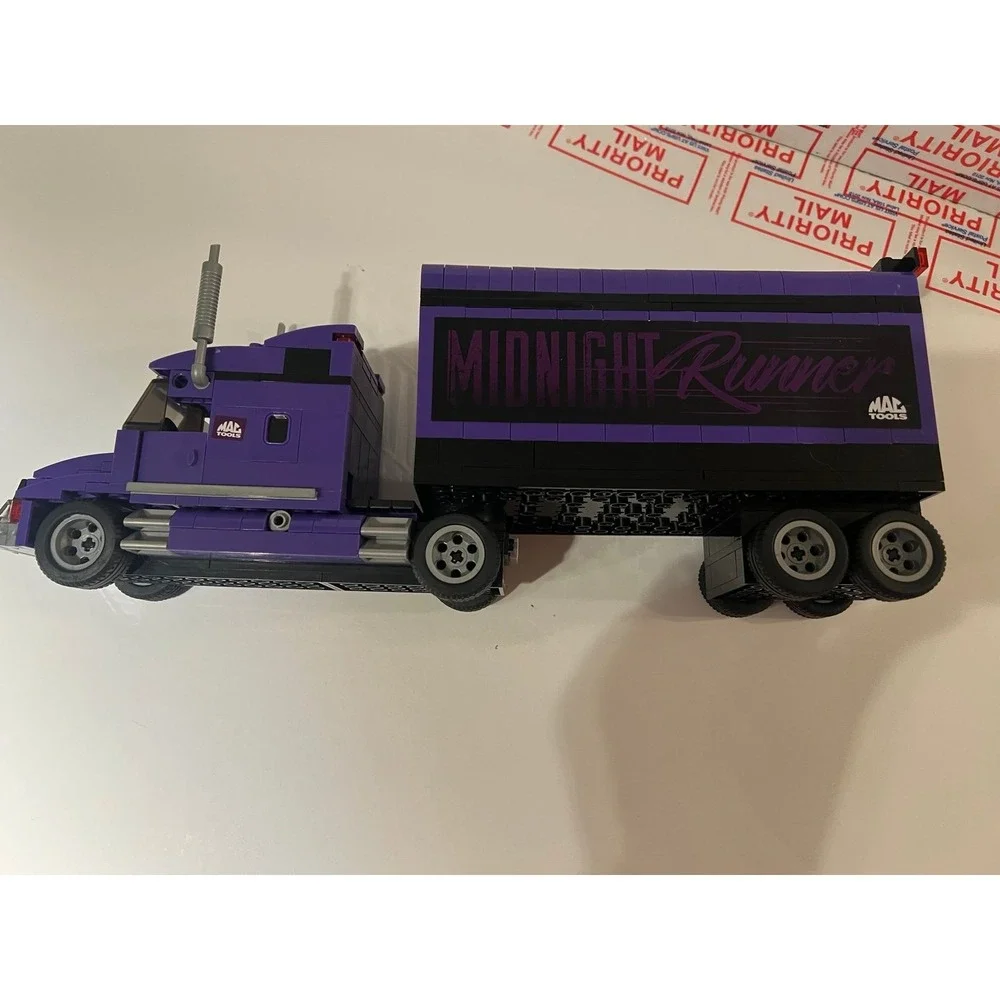 Mac Tools building bricks Truck